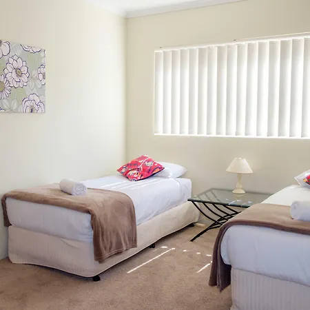 Sanctuary Lake Apartments-2